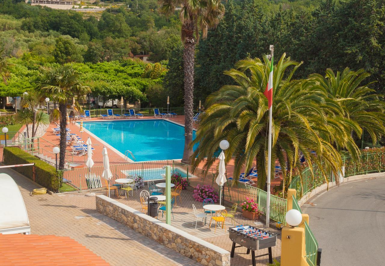 Residence Pian Dei Boschi Pietra Ligure Εξωτερικό φωτογραφία