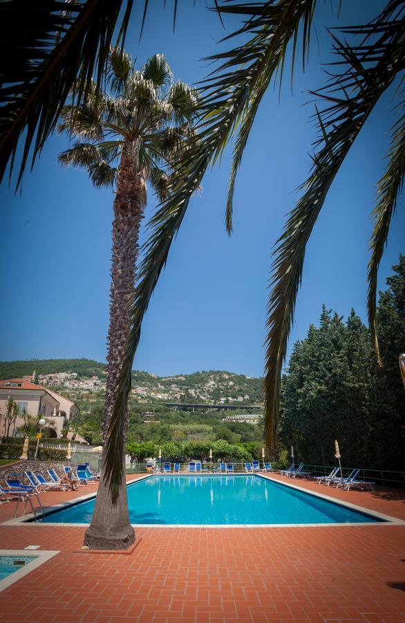 Residence Pian Dei Boschi Pietra Ligure Εξωτερικό φωτογραφία